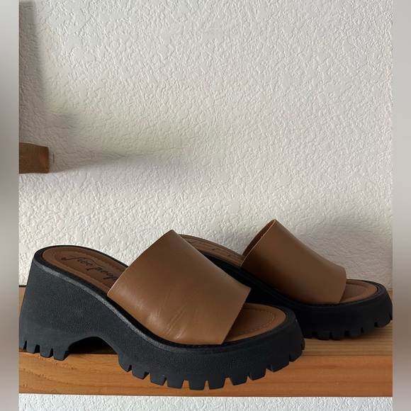 Free People Winona Wedge Sandal Brown Leather Slide Size 37/6.5 - Picture 3 of 9